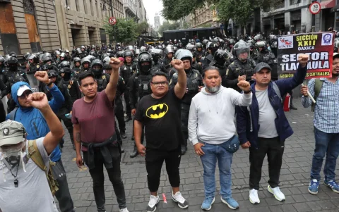 Maestros de la Coordinadora Nacional de Trabajadores de la Educación (CNTE).