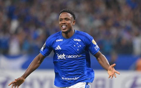 Sinisterra marcó un tanto para Cruzeiro.