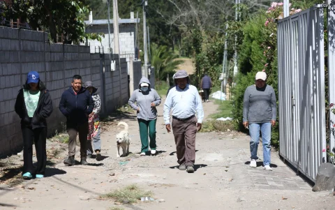Moradores de la Tola Chica 3, en Tumbaco, denuncian que 150 familias están afectadas.