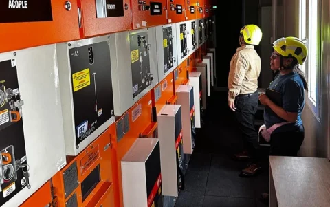 Gabriela Toazo es ingeniera electrónica y acumula más de 13 años de trayectoria en Celec-Termopichincha.