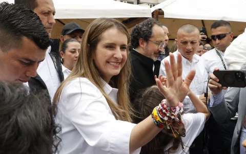La senadora Paloma Valencia afirmó que su respaldo busca evitar el “comunismo o neocomunismo” en Colombia.