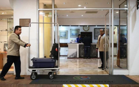 Por la recepción del hotel Continental pasaron artistas, políticos y figuras importantes del país y del extranjero.