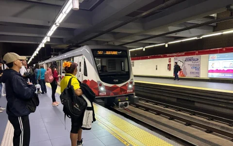 Las denuncias sobre supuestas fallas en el Metro de Quito abrieron un debate sobre la seguridad y el mantenimiento del sistema.