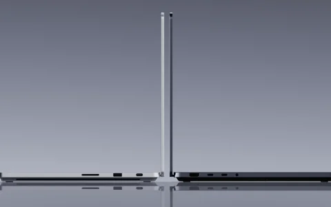 El chasis completamente metálico de la computadora se comercializará en dos colores: Platinum (plateado) y Nightfall (negro)