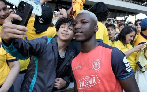 Moisés Caicedo es hoy uno de los jugadores más valiosos y cotizados de la selección.