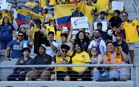 Aficionados ecuatorianos estuvieron presente en la práctica de Ecuador en Columbus.