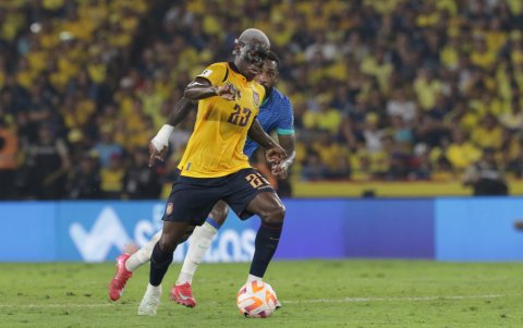 Moisés Caicedo es titular fijo en la selección de Ecuador.