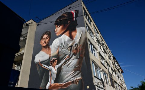 Las calles de Onesti, la tierra de Comaneci respiran la gesta histórica de la deportista.