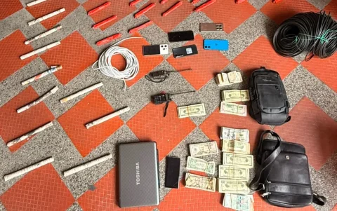 El operativo en El Chical halló explosivos, detonadores y equipos vinculados a minería ilegal.