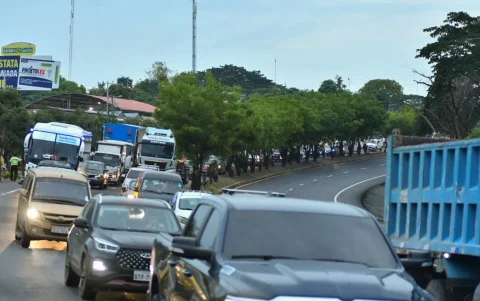 El incidente provocó un intenso tráfico en la vía.