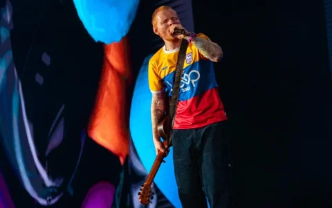 Concierto de Ed Sheeran en Quito reunió a miles de fanáticos en una noche inolvidable de música internacional y emoción total.