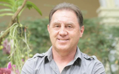 Álex Aguinaga, histórico exfutbolista de Ecuador.