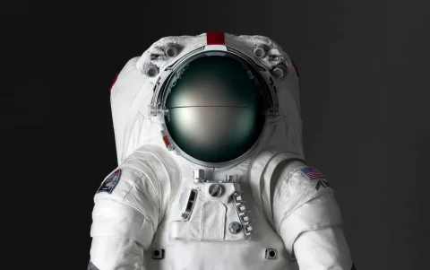 Las innovaciones desarrolladas para este traje espacial servirán de base para la indumentaria de la misión de alunizaje Artemis IV