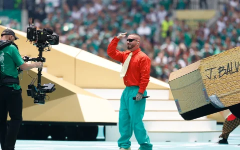 El cantante colombiano J Balvin se presenta este jueves, en la inauguración del Mundial de la FIFA 2026.