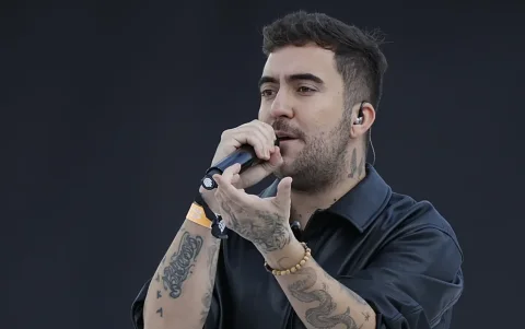 El cantante Beret durante su presentación el Vigilia Papal