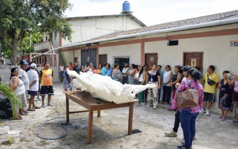 La imagen del Cristo encontrada en Palmar llamó la atención de cientos de comuneros de este lugar