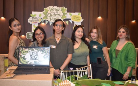 La feria intercultural permitió a los asistentes descubrir nuevas culturas, fortalecer competencias globales y conocer opciones de estudio en diferentes partes del mundo.
