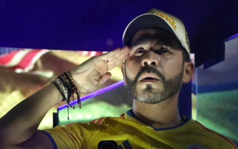 El candidato colombiano ultraderechista Abelardo de la Espriella reacciona en un acto de campaña en Cartagena.