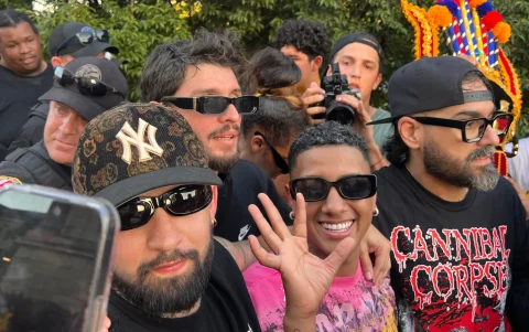 Jombriel se presentó en el banderazo en Filadelfia.