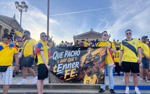 Miles de ecuatorianos se congregaron en las calles de Filadelfia para alentar a la Tri antes de su debut en el Mundial 2026.