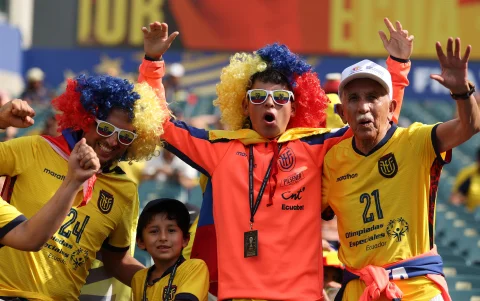 Hinchas de Ecuador en el estadio de Filadelfia.