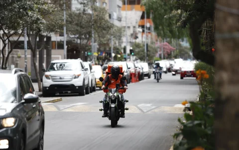Vehículos. Con más negocios, hay más motorizados que ofrecen el servicio de delivery.