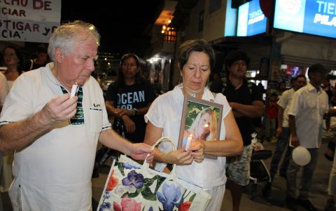 Ciudadanos extranjeros y nativos efectuaron un homenaje póstumo a la activista fallecida Monika Silva