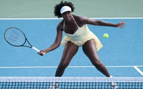 Venus Williams está marcando un regreso triunfal e histórico en Washington.