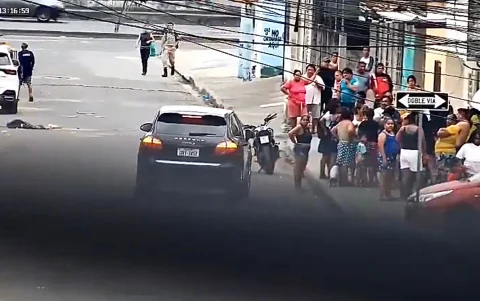 El Porsche Cayenne apareció en Isla Trinitaria en donde se ubicaba la casa de quien en su momento fue procesado por la explosión en la Bahía de Guayaquil