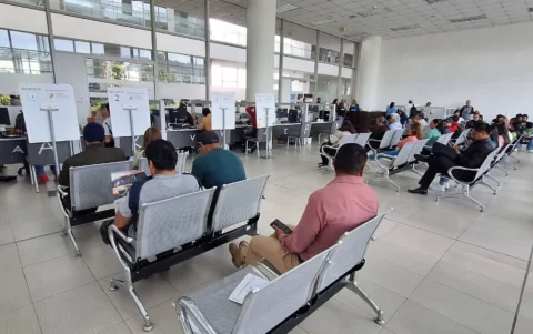 ANT abre jornadas 20 y 27 junio en Ecuador para renovar licencias antes del fin de prórroga