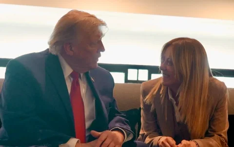 La primera ministra de Italia, Giorgia Meloni con el presidente de Estados Unidos, Donald Trump, el 17 de junio de 2026, en el marco de la Cumbre del G7.
