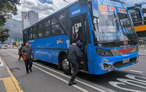Decreto 428 modifica subsidio al diésel en 2026, Ecuador, y extiende pagos a transportistas interprovinciales