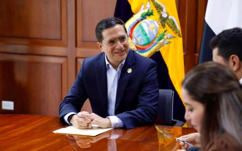 Roberto Kury es el nuevo canciller de Ecuador tras la salida de Gabriela Sommerfed para una posible candidatura a la Alcaldía de Quito.