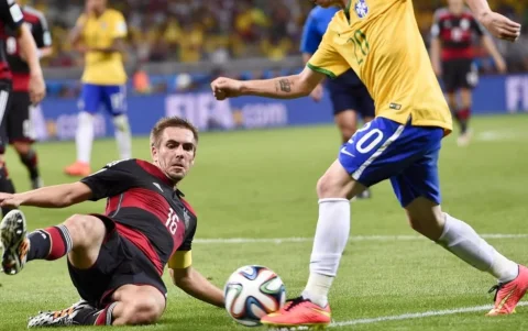Philipp Lahm durante el Mundial de Brasil 2014 en el partido ante la selección de Brasil.