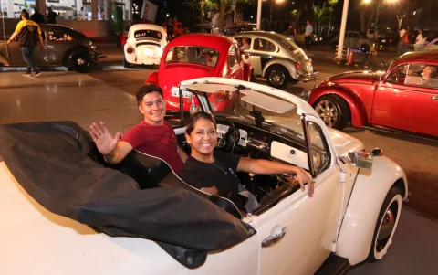 Diversos modelos se mostraron durante el desfile.
