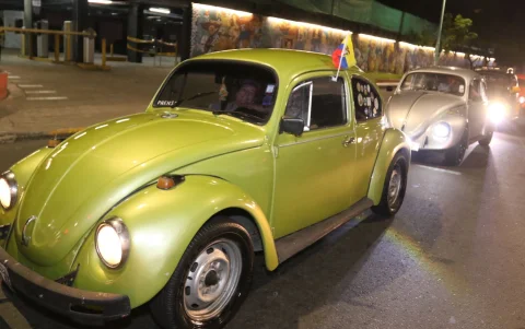 Cada vehículo tiene el estilo de su propietario. El recorrido los llevó por avenidas como Carlos Julio Arosemena.