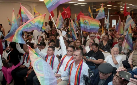 Militantes y dirigentes de Pachakutik participaron en el encuentro en el que se oficializó la construcción de una alianza electoral con Unidad Popular y el Partido Socialista Ecuatoriano.