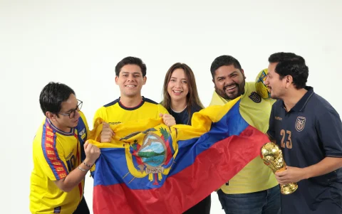 EXPRESO y EXTRA presentan el Podcast 'No Fuimos al Mundial' por sus plataformas digitales.