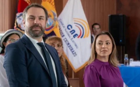 Víctor Guivernau, suegro de la presidenta de la Asamblea, figura como representante legal de Galamedios, la empresa que adquirió La Posta y Radio Centro