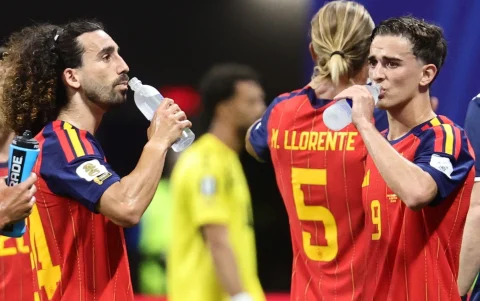 Mundial 2026: las pausas de hidratación ocupan tiempo que luego se repone, aumentando los minutos añadidos al partido.