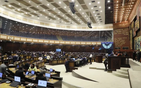 El Pleno de la Asamblea de Ecuador conoció en primer debate la Ley Orgánica de Régimen Especial de Seguridad Social de las Fuerzas Armadas .