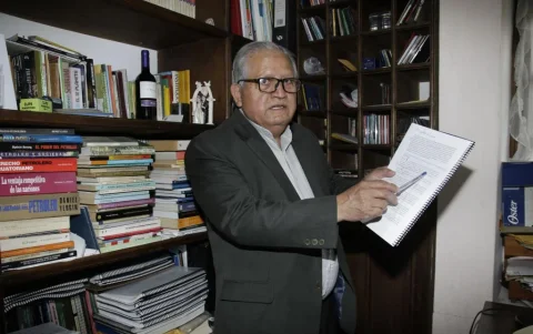 Henry Llanes es uno de los postulantes inscritos en el último día.