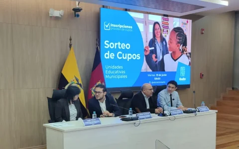 El sorteo público de cupos permitió asignar 1.409 plazas para las Unidades Educativas Municipales de Quito del periodo lectivo 2026-2027.