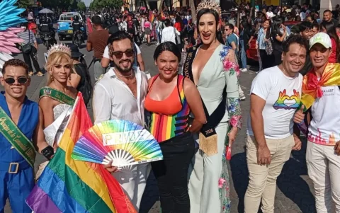 Personas se disfrazaron para la marcha del Orgullo en Guayaquil.