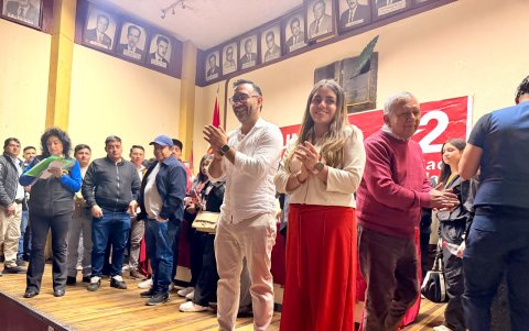Sebastián Cevallos y Natali Arpi fueron designados como precandidatos para la Prefectura y Viceprefectura de Azuay por la Unidad Popular.