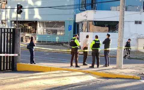 Las explosiones causaron graves daños en el edificio donde funcionan Arcom y parte del Ministerio de Agricultura y Ganadería.