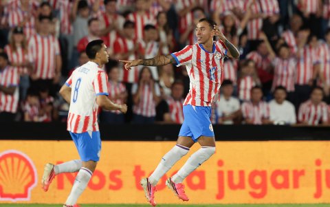 La selección de Paraguay se clasificó a octavos de final en el tercer lugar del Grupo D.