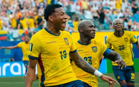 La selección ecuatoriana de fútbol se clasificó a dieciseisavos de final como tercera del grupo E en el Mundial 2026.