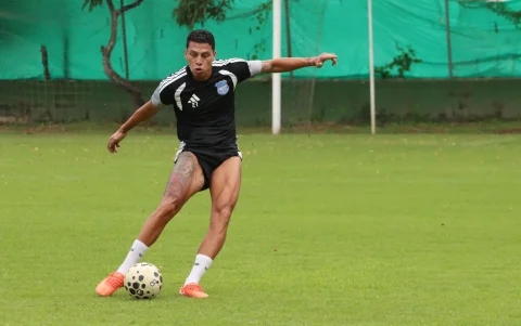 Emelec afina detalles en los entrenamientos previo al regreso de la temporada de la LigaPro.