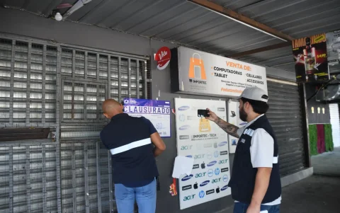 Operativo en Sauces deja 38 locales clausurados por falta de permisos municipales.